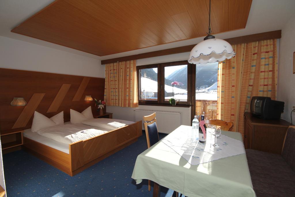 Apart Gletscherblick Kaunertal Ruang foto